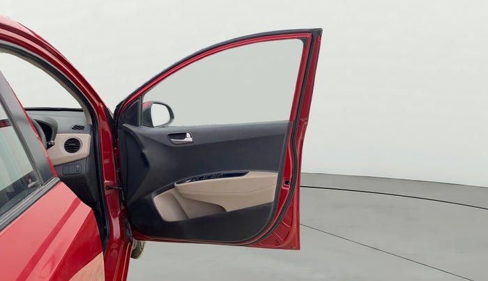 2014 Hyundai Xcent S 1.2, Petrol, Manual, 1,37,662 km, RHS Front Door