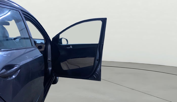 2016 Hyundai Grand i10 SPORTZ 1.2 KAPPA VTVT, CNG, Manual, 62,585 km, RHS Front Door