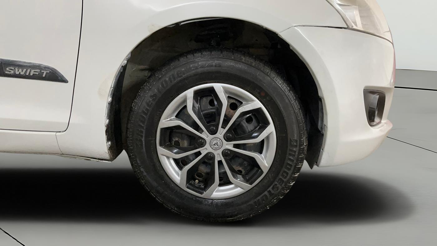 2014 Maruti Swift VXI, Petrol, Manual, 45,577 km, Right Front Wheel