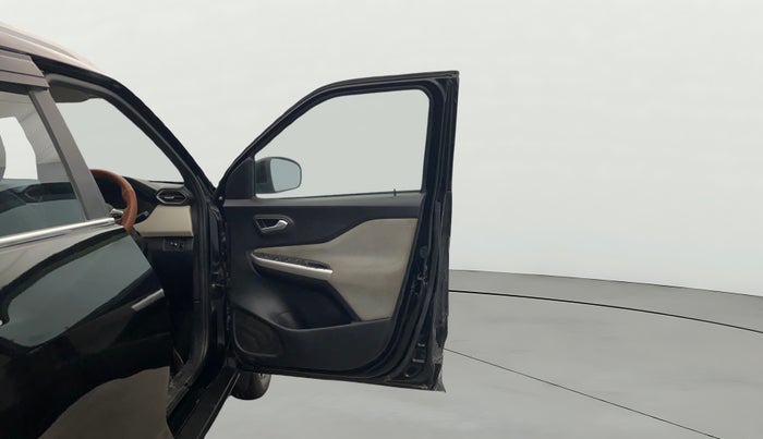 2022 Nissan MAGNITE XV MT, Petrol, Manual, 86,686 km, RHS Front Door