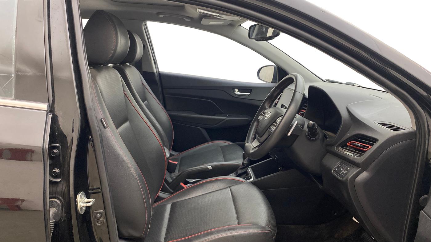 2022 Hyundai Verna SX (O) 1.0 TURBO DCT, Petrol, Automatic, 65,808 km, Right Side Front Door Cabin