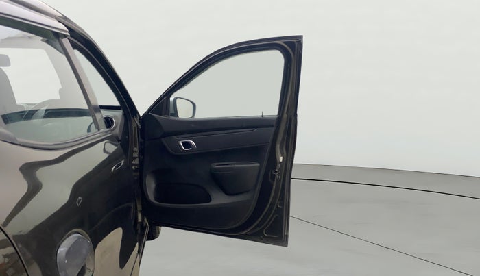 2018 Renault Kwid RXT 1.0 AMT, Petrol, Automatic, 44,455 km, RHS Front Door