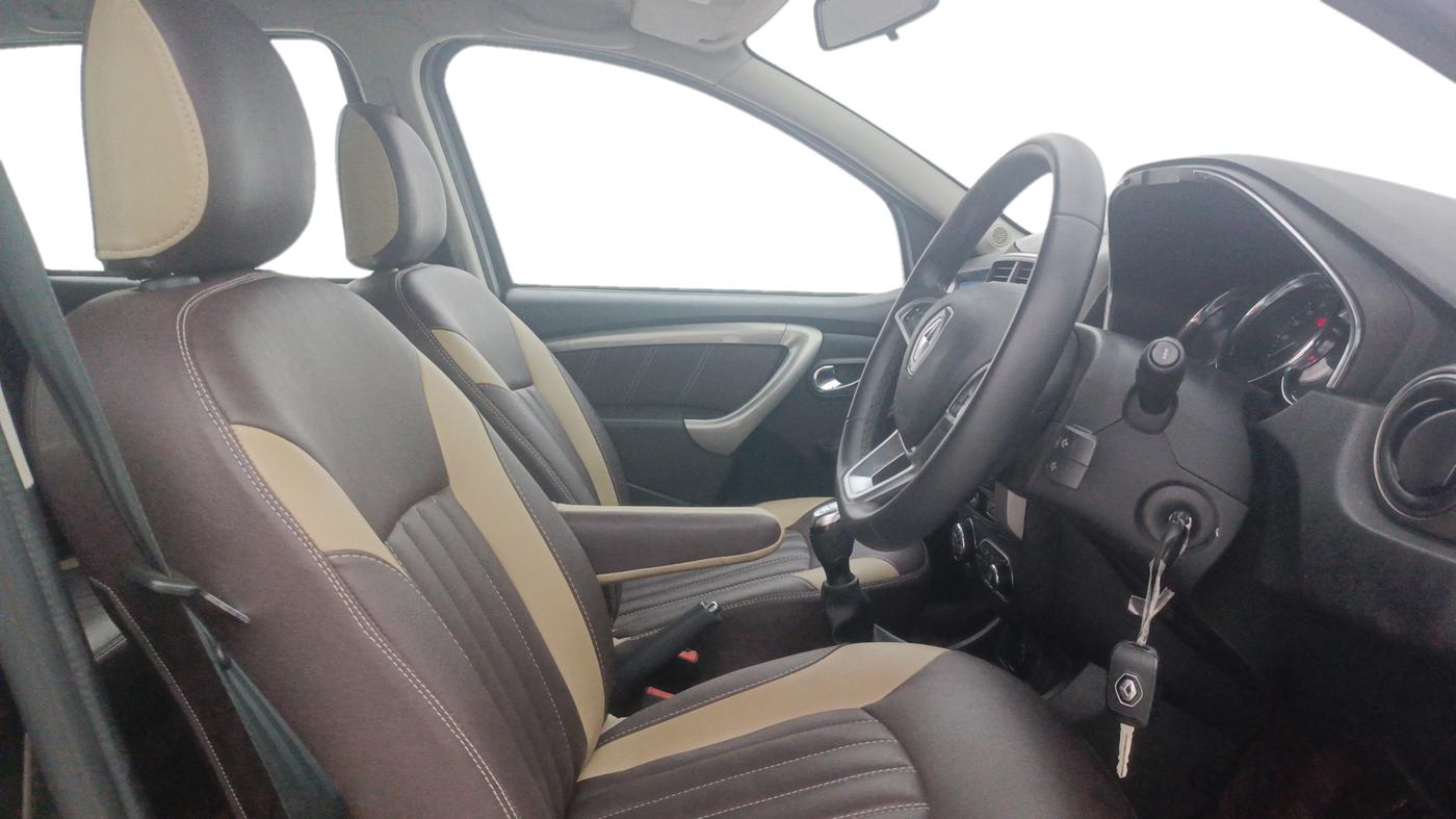 2021 Renault Duster RXZ 1.5 PETROL MT, Petrol, Manual, 27,770 km, Right Side Front Door Cabin