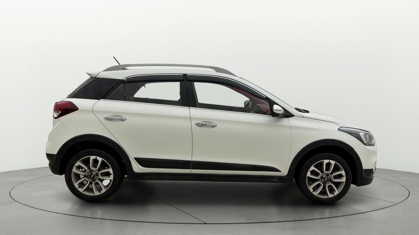 2015 Hyundai i20 Active 1.2 SX, Petrol, Manual, 76,929 km, Right Side View