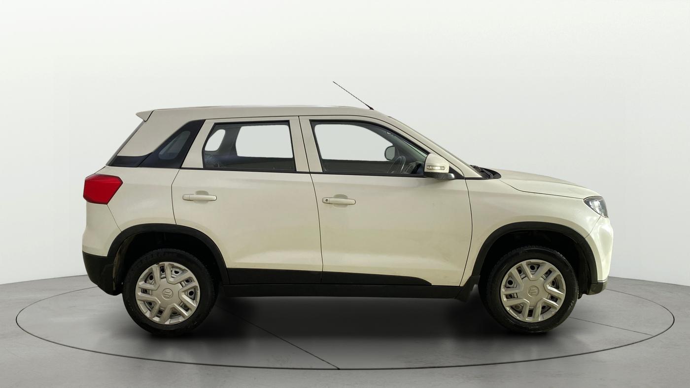 2021 Maruti Vitara Brezza LXI, Petrol, Manual, 28,567 km, Right Side View