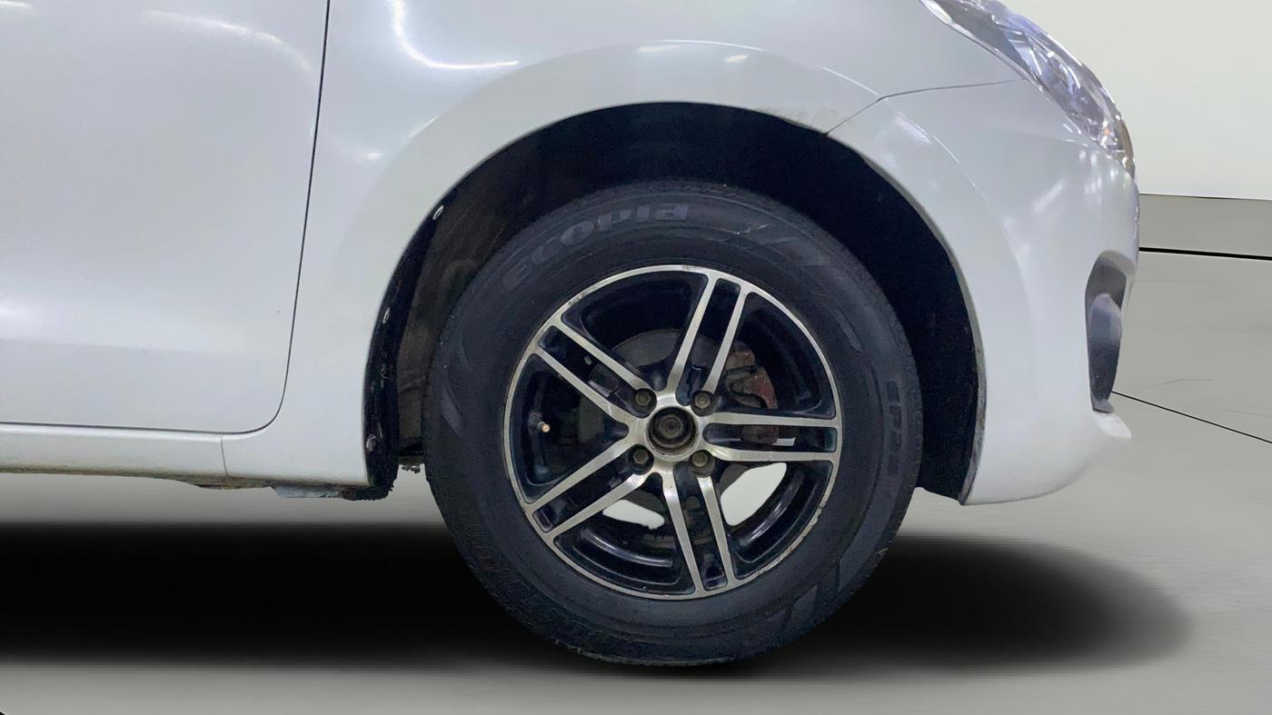 2020 Maruti Swift LXI, Petrol, Manual, 61,971 km, Right Front Wheel