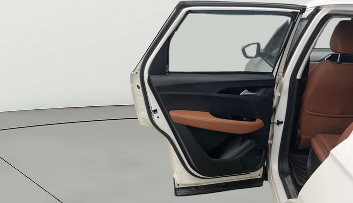 2022 MG HECTOR PLUS SHARP 1.5 PETROL TURBO CVT 6-STR, Petrol, Automatic, 57,086 km, LHS Rear Door