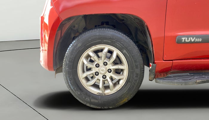 2015 Mahindra TUV300 T8, Diesel, Manual, 70,354 km, Left Front Wheel