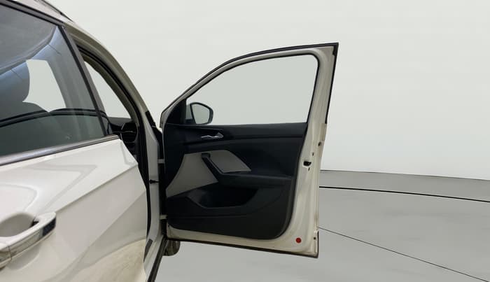 2021 Skoda KUSHAQ STYLE 1.5L TSI DSG, Petrol, Automatic, 1,13,066 km, RHS Front Door
