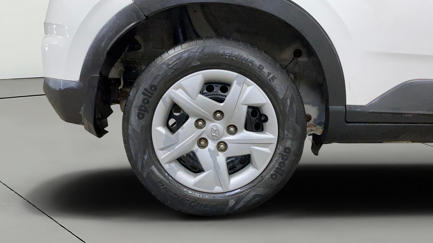 2019 Hyundai VENUE S 1.2, Petrol, Manual, 62,933 km, Right Rear Wheel