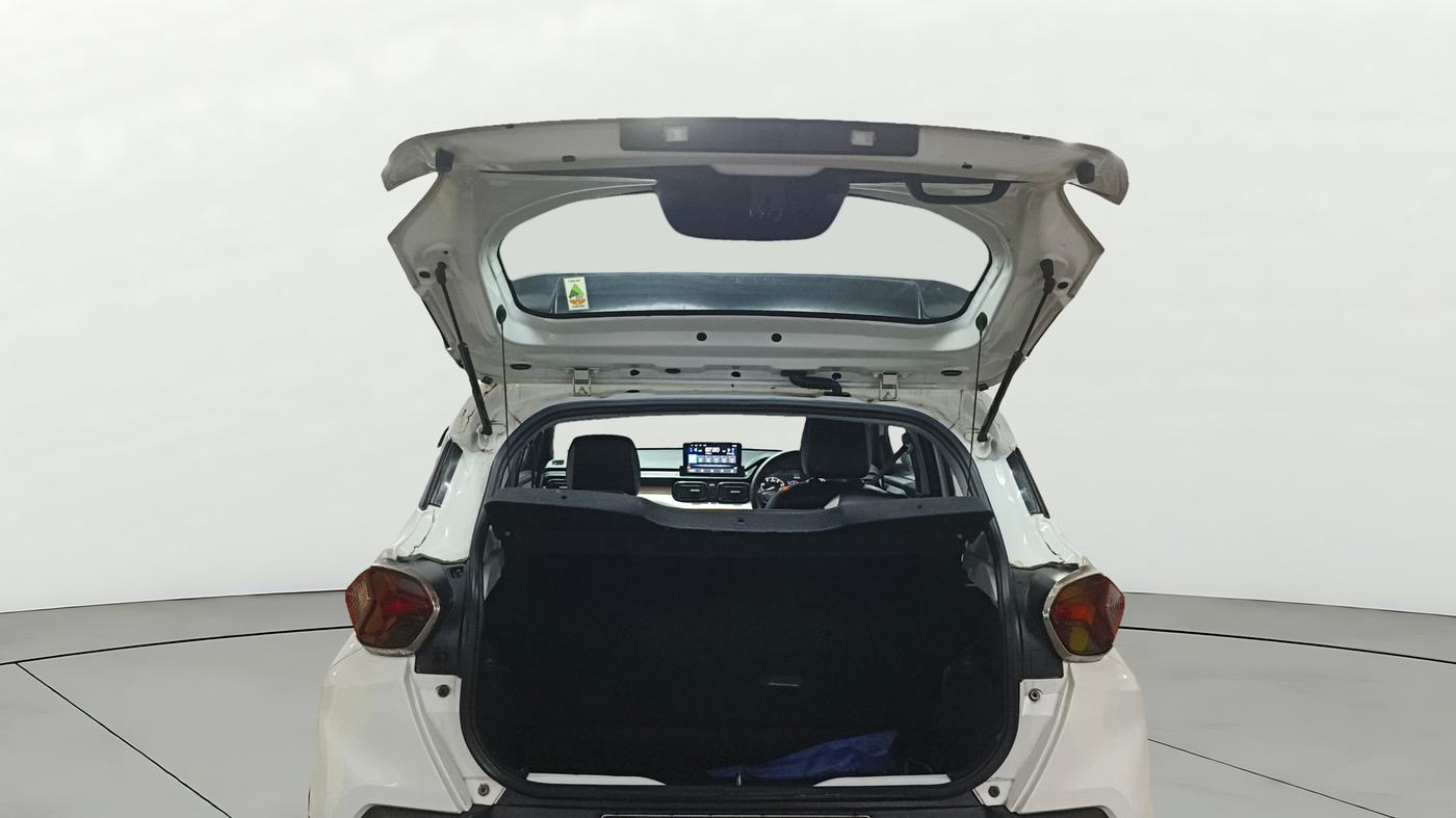 2022 Tata PUNCH PURE MT, Petrol, Manual, 30,710 km, Boot Door Open