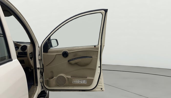 2019 Mahindra Xylo H4 BS IV, Diesel, Manual, 1,27,579 km, RHS Front Door