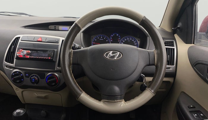 2013 Hyundai i20 MAGNA 1.2, Petrol, Manual, 90,911 km, Steering Wheel Close Up