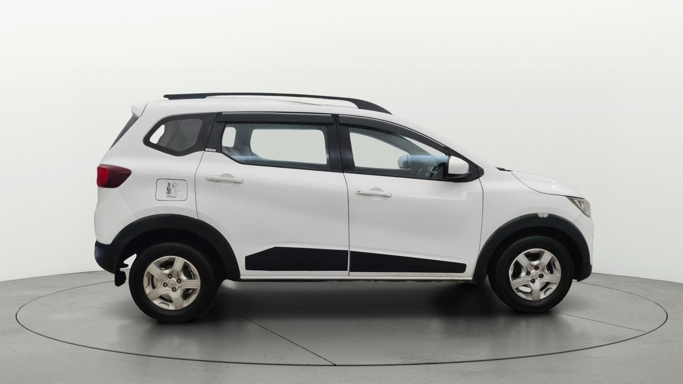 2019 Renault TRIBER RXZ, Petrol, Manual, 37,621 km, Right Side View