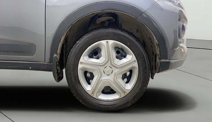 2022 Tata NEXON XMA SUNROOF PETROL, Petrol, Automatic, 29,265 km, Right Front Wheel