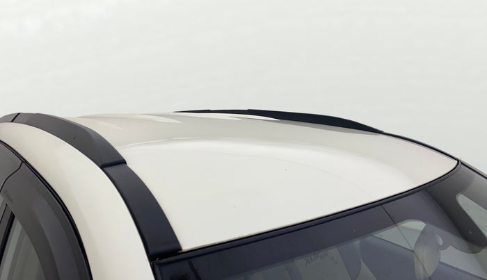2015 Mahindra XUV500 W6, Diesel, Manual, 1,24,192 km, Roof