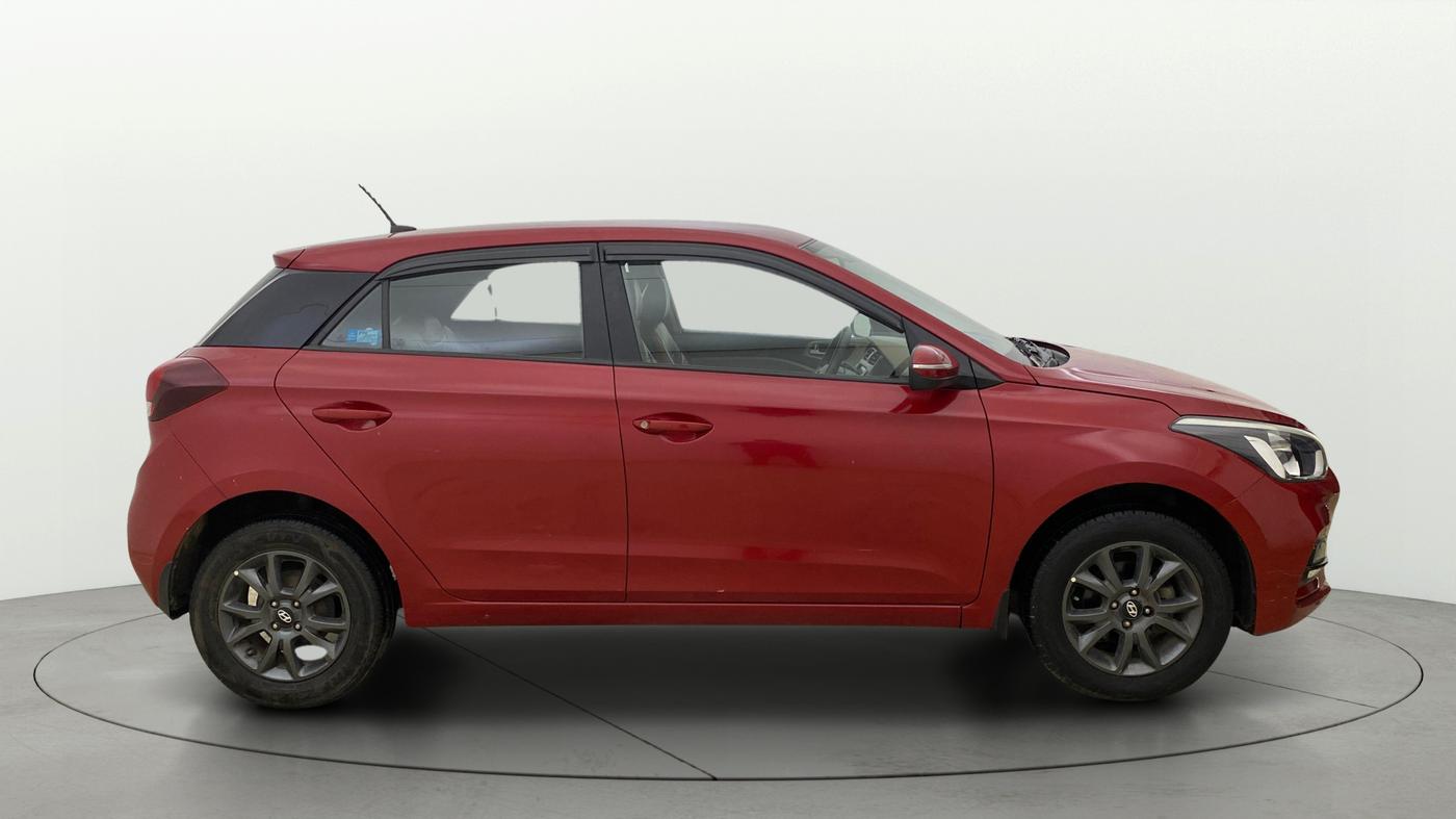 2020 Hyundai Elite i20 SPORTZ PLUS 1.2, Petrol, Manual, 31,880 km, Right Side View