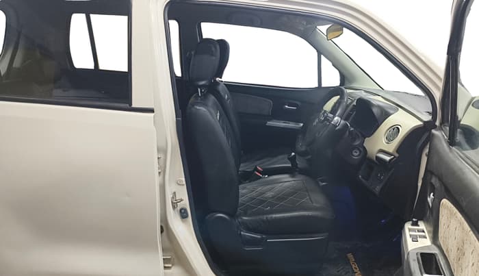 2015 Maruti Wagon R 1.0 VXI, Petrol, Manual, 53,091 km, Right Side Front Door Cabin