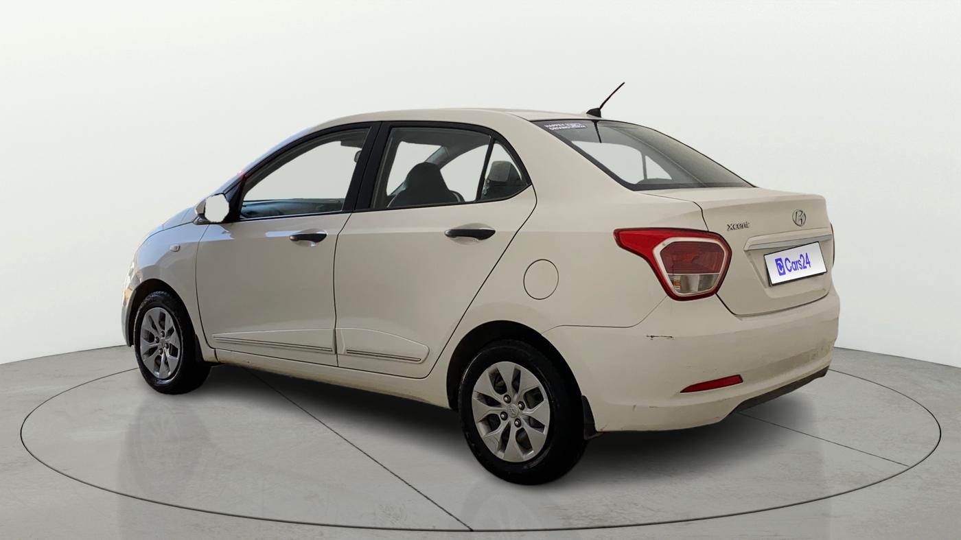 2015 Hyundai Xcent BASE 1.1, Diesel, Manual, 1,18,069 km, Left Back Diagonal