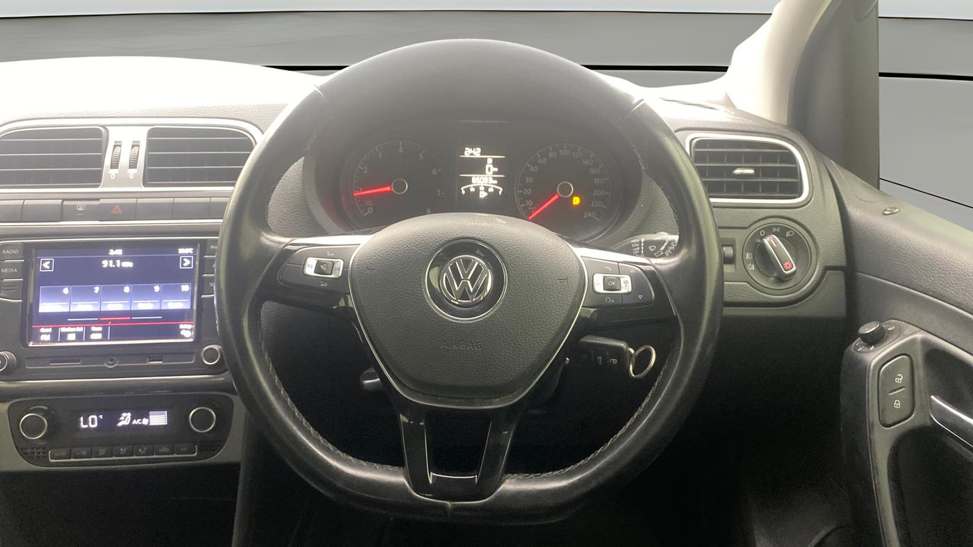 2022 Volkswagen Polo HIGHLINE PLUS 1.0L TSI, Petrol, Manual, 65,093 km, Steering Wheel Close Up