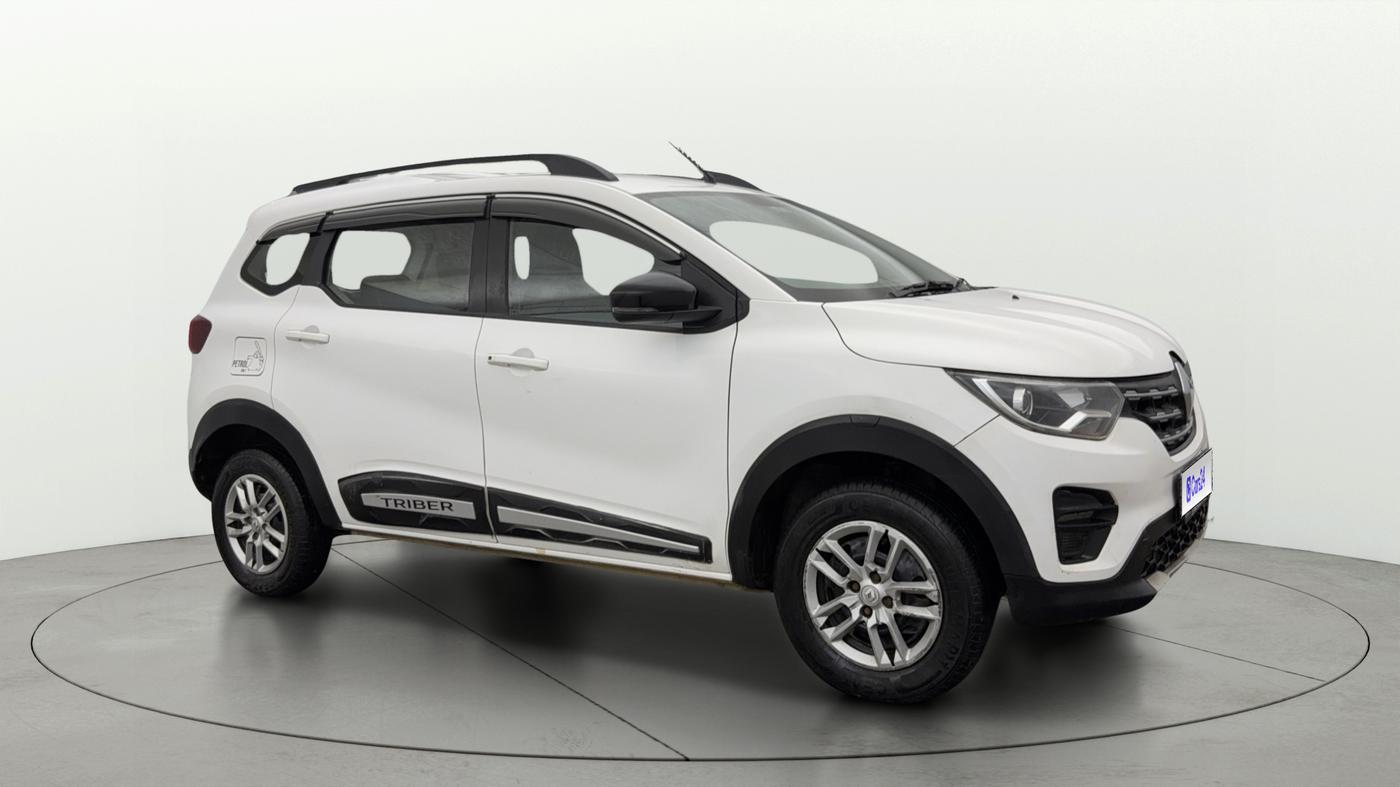 2023 Renault TRIBER RXT, Petrol, Manual, 46,804 km, Right Front Diagonal