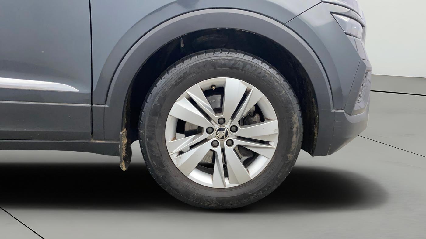 2023 Skoda KUSHAQ AMBITION 1.5 TSI DSG, Petrol, Automatic, 32,725 km, Right Front Wheel