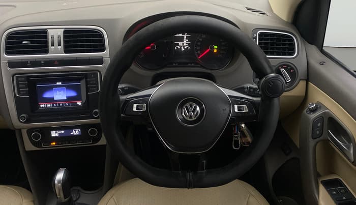 2016 Volkswagen Vento HIGHLINE PETROL AT, Petrol, Automatic, 59,116 km, Steering Wheel Close Up