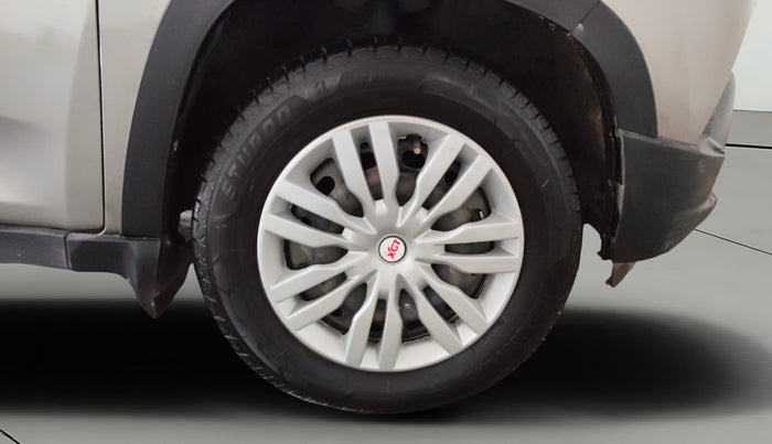 2016 Mahindra Kuv100 K4 D 6 STR, Diesel, Manual, 1,38,810 km, Right Front Wheel