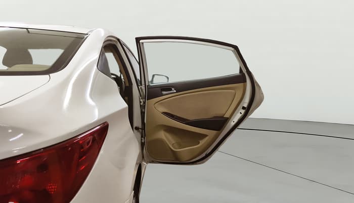 2015 Hyundai Verna FLUIDIC 1.6 CRDI S(O) 4S, Diesel, Manual, 92,597 km, RHS Rear Door