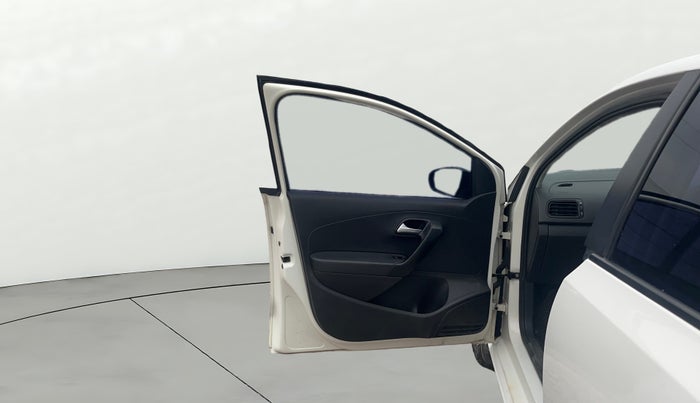 2018 Volkswagen Polo COMFORTLINE 1.0L MPI, Petrol, Manual, 1,38,642 km, LHS Front Door