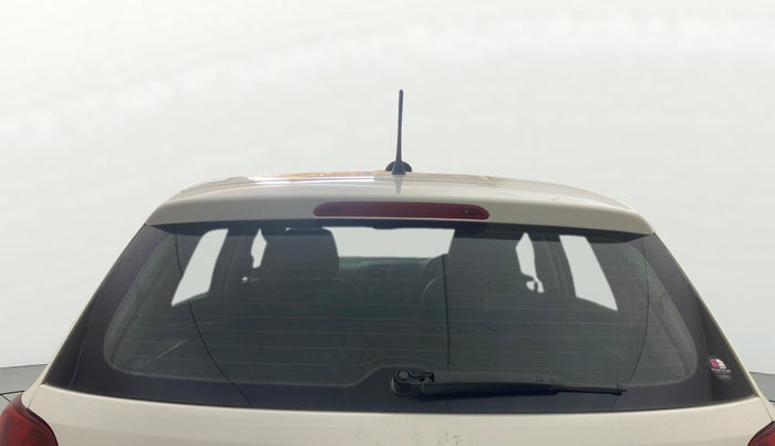 2015 Volkswagen Polo COMFORTLINE 1.2L, Petrol, Manual, 67,232 km, Rear Windshield