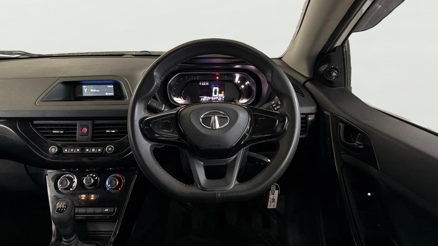 2022 Tata NEXON XM PETROL, Petrol, Manual, 21,606 km, Steering Wheel Close Up