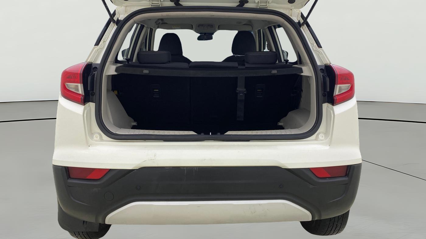 2022 Mahindra XUV300 W8 1.2 PETROL, Petrol, Manual, 62,411 km, Boot Open Zoomed View