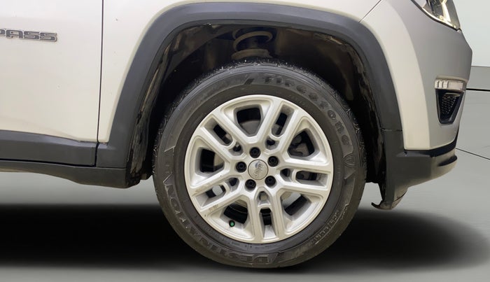 2017 Jeep Compass LIMITED (O) 2.0 DIESEL 4X4, Diesel, Manual, 72,840 km, Right Front Wheel