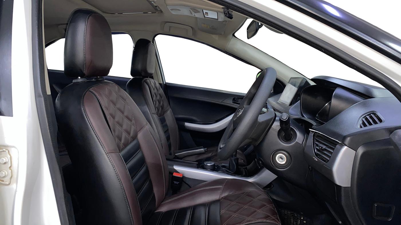 2022 Tata NEXON XM SUNROOF DIESEL, Diesel, Manual, 53,077 km, Right Side Front Door Cabin