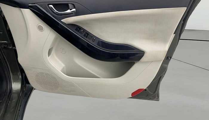 2020 Tata NEXON XZ PLUS DIESEL, Diesel, Manual, 94,000 km, Driver Side Door Panels Control