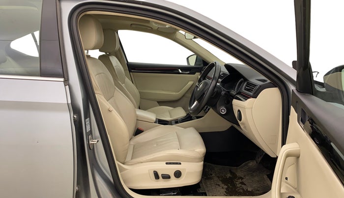 2016 Skoda Superb L&K 1.8 TSI AT, Petrol, Automatic, 51,905 km, Right Side Front Door Cabin