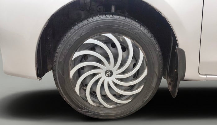 2013 Toyota Etios Liva GD, Diesel, Manual, 1,48,316 km, Left Front Wheel