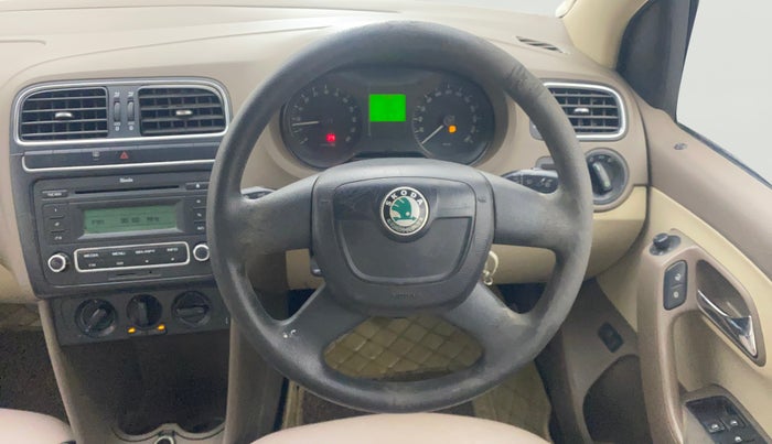 2012 Skoda Rapid AMBITION 1.6 TDI CR MT PLUS, Diesel, Manual, 1,10,617 km, Steering Wheel Close Up