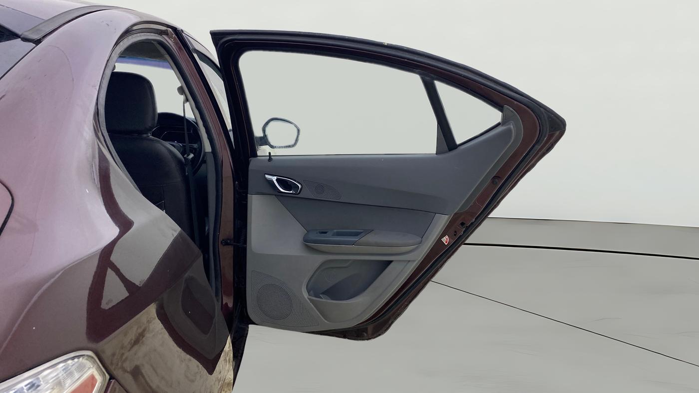 2021 Tata TIGOR XZ PLUS PETROL, CNG, Manual, 1,04,604 km, RHS Rear Door