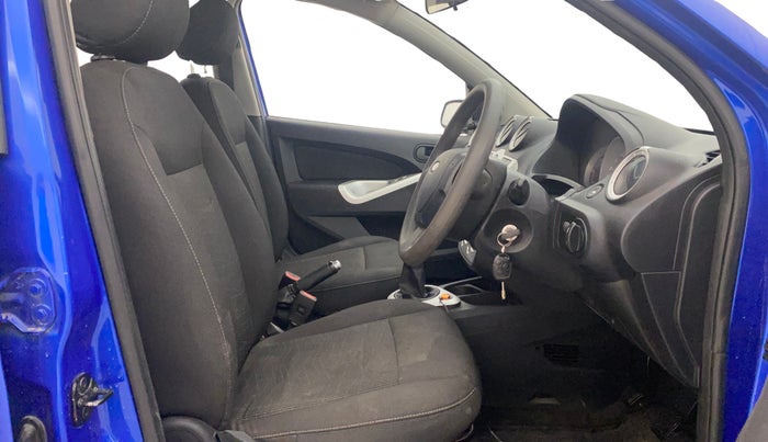 2013 Ford Figo ZXI 1.2 PETROL, Petrol, Manual, 96,606 km, Right Side Front Door Cabin