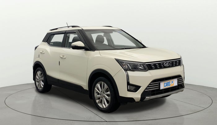 2020 Mahindra XUV300 W8 1.2 PETROL, Petrol, Manual, 31,768 km, Right Front Diagonal