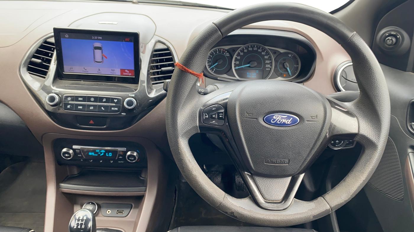 2019 Ford FREESTYLE TITANIUM 1.2 PETROL, Petrol, Manual, 90,734 km, Steering Wheel Close Up