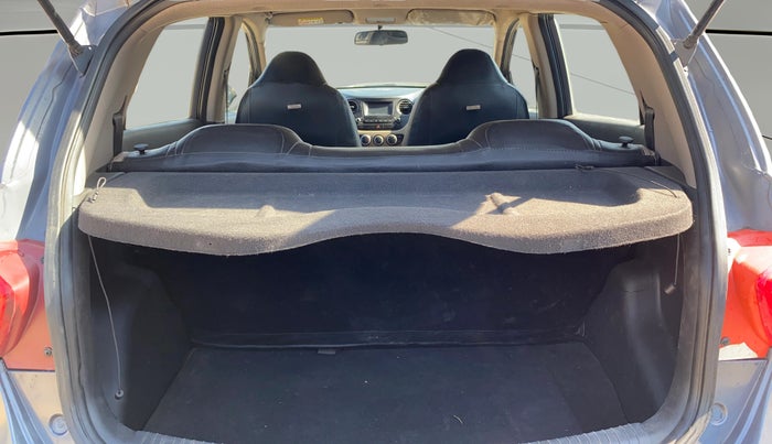 2017 Hyundai Grand i10 SPORTZ 1.2 KAPPA VTVT, Petrol, Manual, 69,687 km, Boot Open Zoomed View