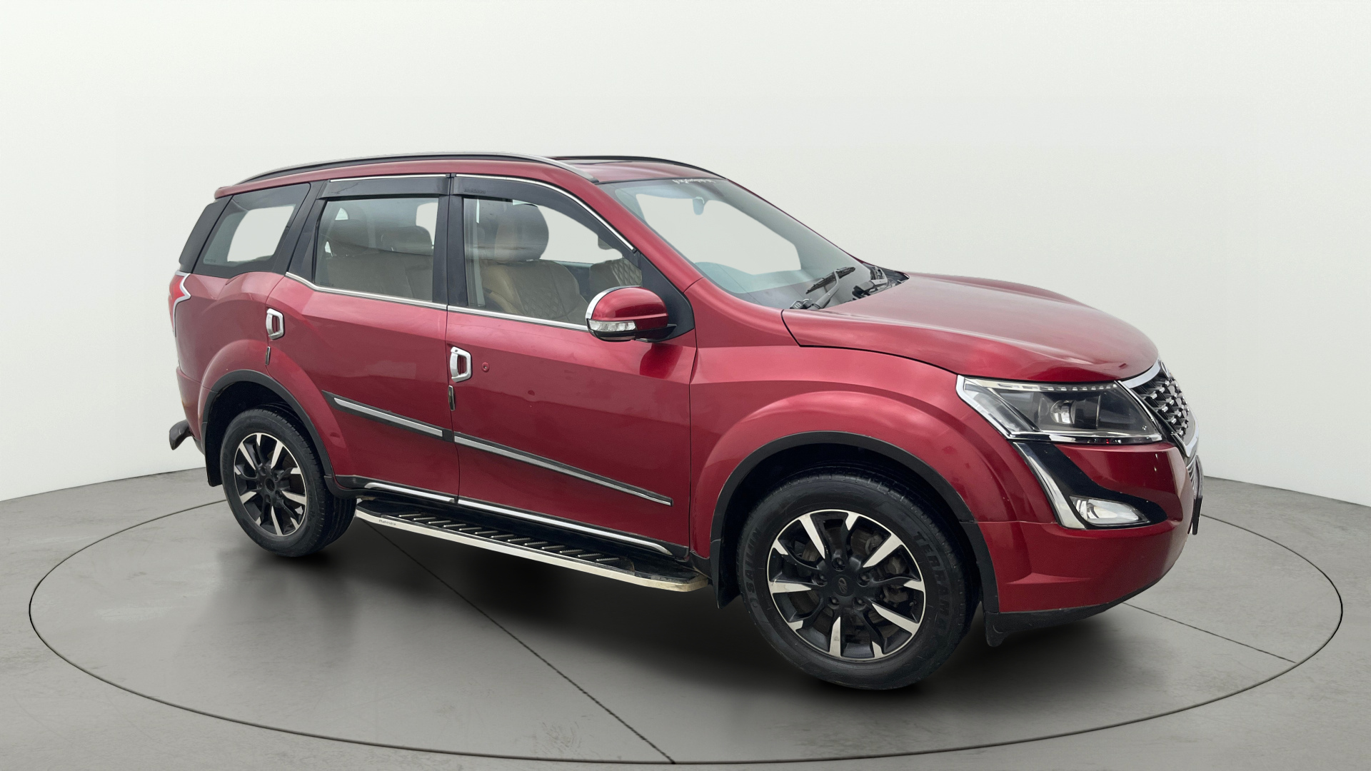 2019 Mahindra XUV500 2020-2021 W11 2019 Mahindra XUV500 2020-2021 W11