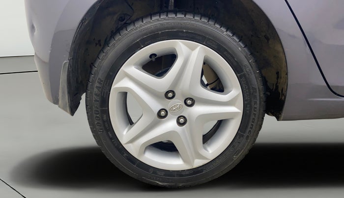 2017 Hyundai Elite i20 ASTA 1.2, Petrol, Manual, 15,586 km, Right Rear Wheel