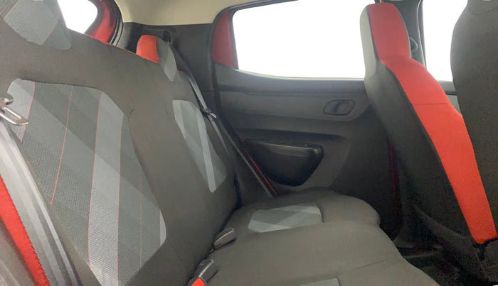 2022 Renault Kwid RXT 1.0 AMT, Petrol, Automatic, 18,156 km, Right Side Rear Door Cabin