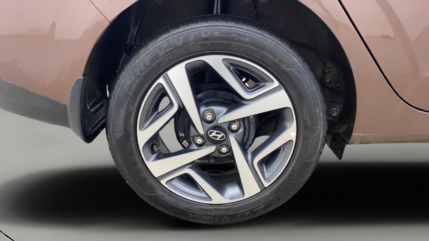 2021 Hyundai AURA SX 1.2, Petrol, Manual, 21,246 km, Right Rear Wheel