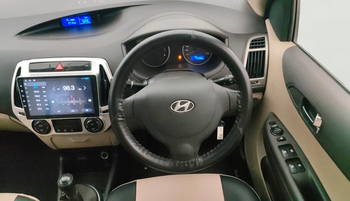 2013 Hyundai i20 MAGNA 1.2, Petrol, Manual, 74,070 km, Steering Wheel Close Up