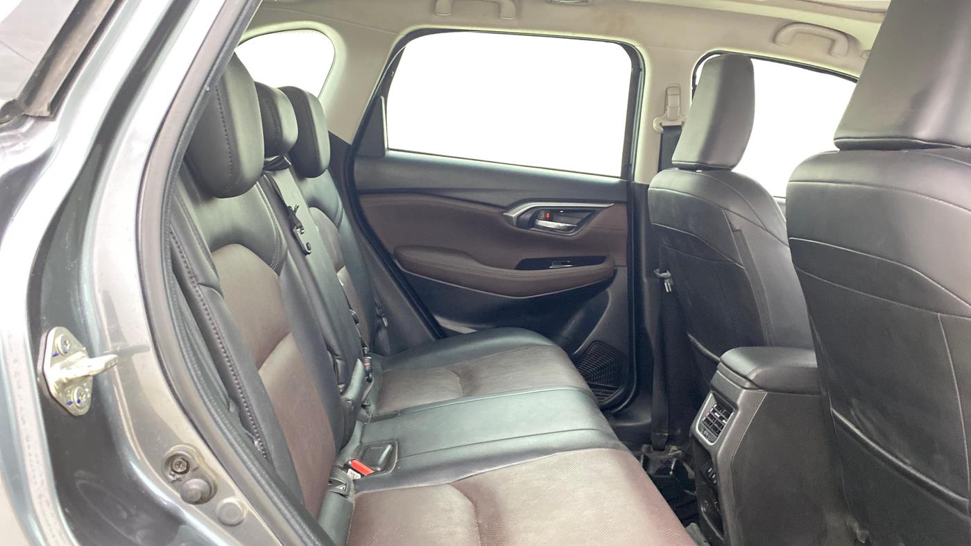 2023 Maruti Grand Vitara ALPHA SMART HYBRID AT, Petrol, Automatic, 63,704 km, Right Side Rear Door Cabin